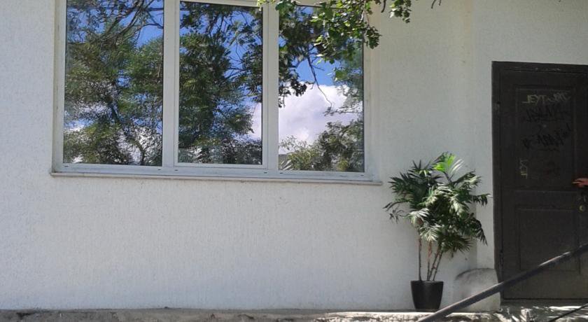 Гостиница Hostel 7 Winds Ялта-12