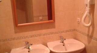 Гостиница Hostel 7 Winds Ялта-6